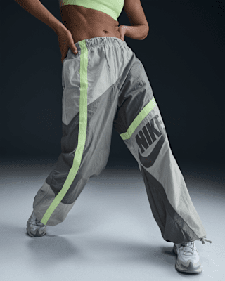 ★★Nike★★ Sportswear Mid-Rise Loose Woven Open Hem Pants Nike Sportswear Women's Mid-Rise Loose Woven Open-Hem Pants. Nike.com